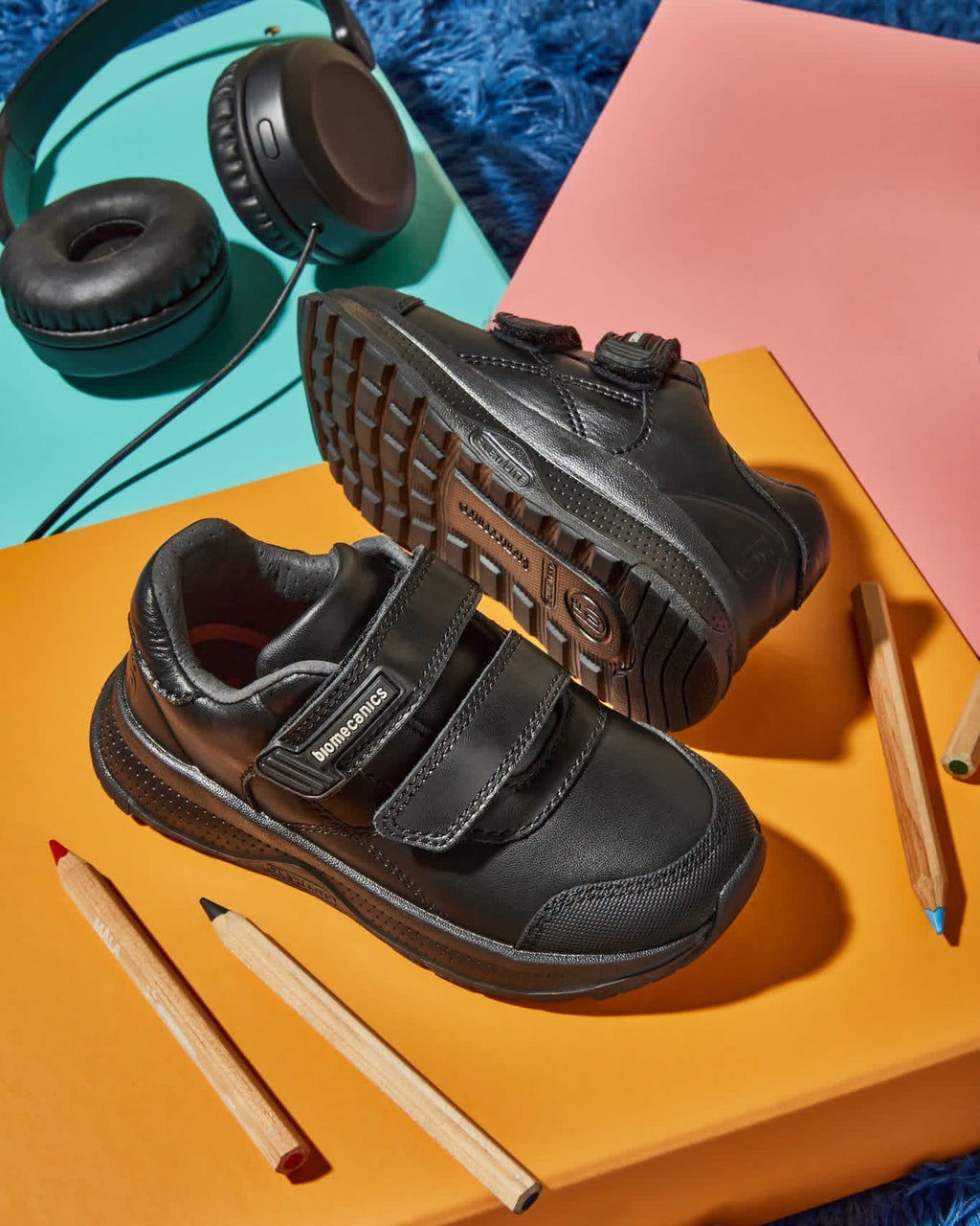 Zapato escolar deportivo