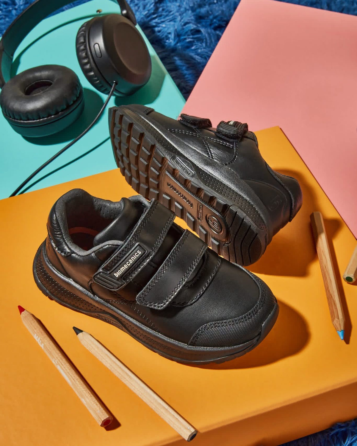 Zapato escolar deportivo
