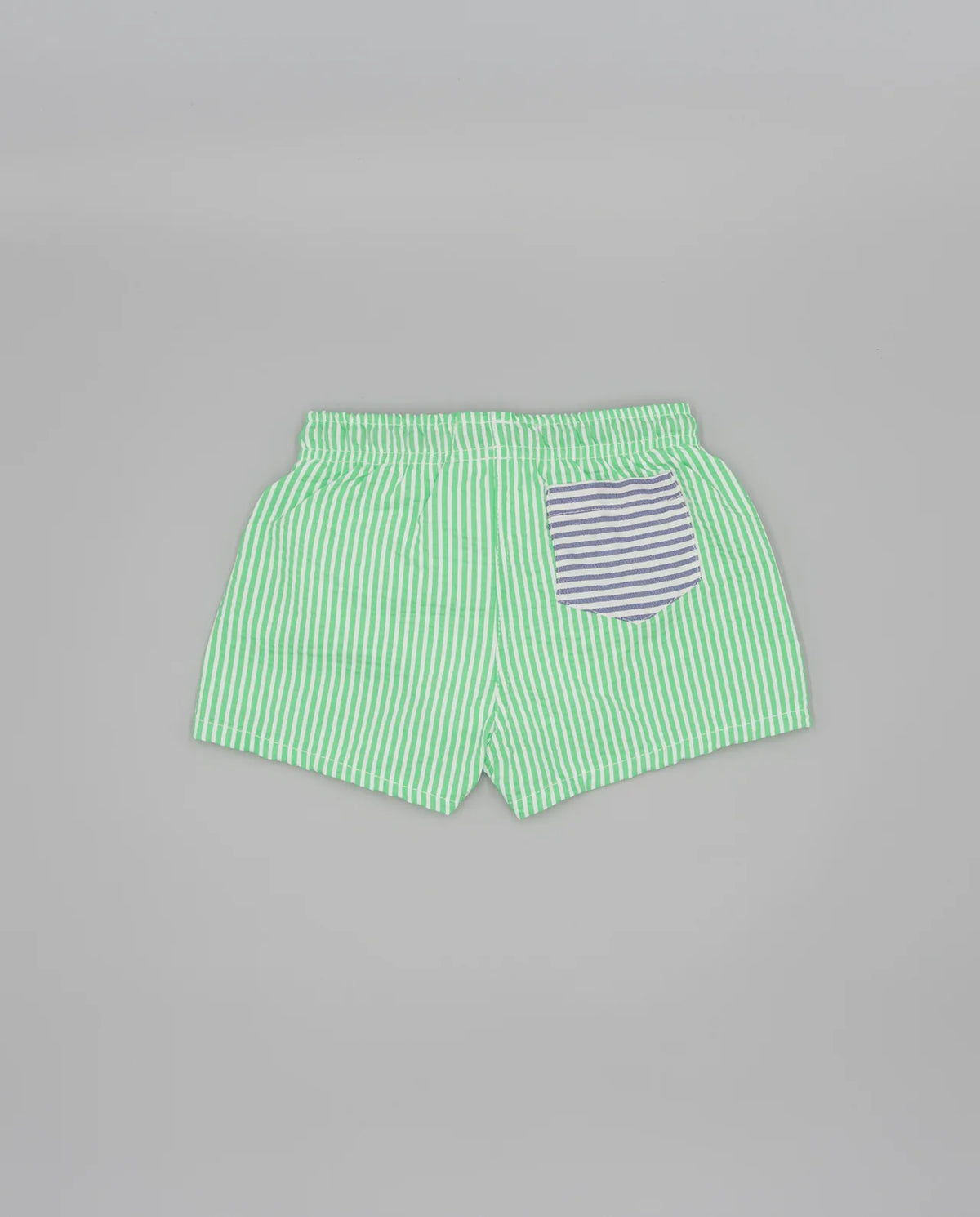Pantaloneta de rayas verdes con bolsillo