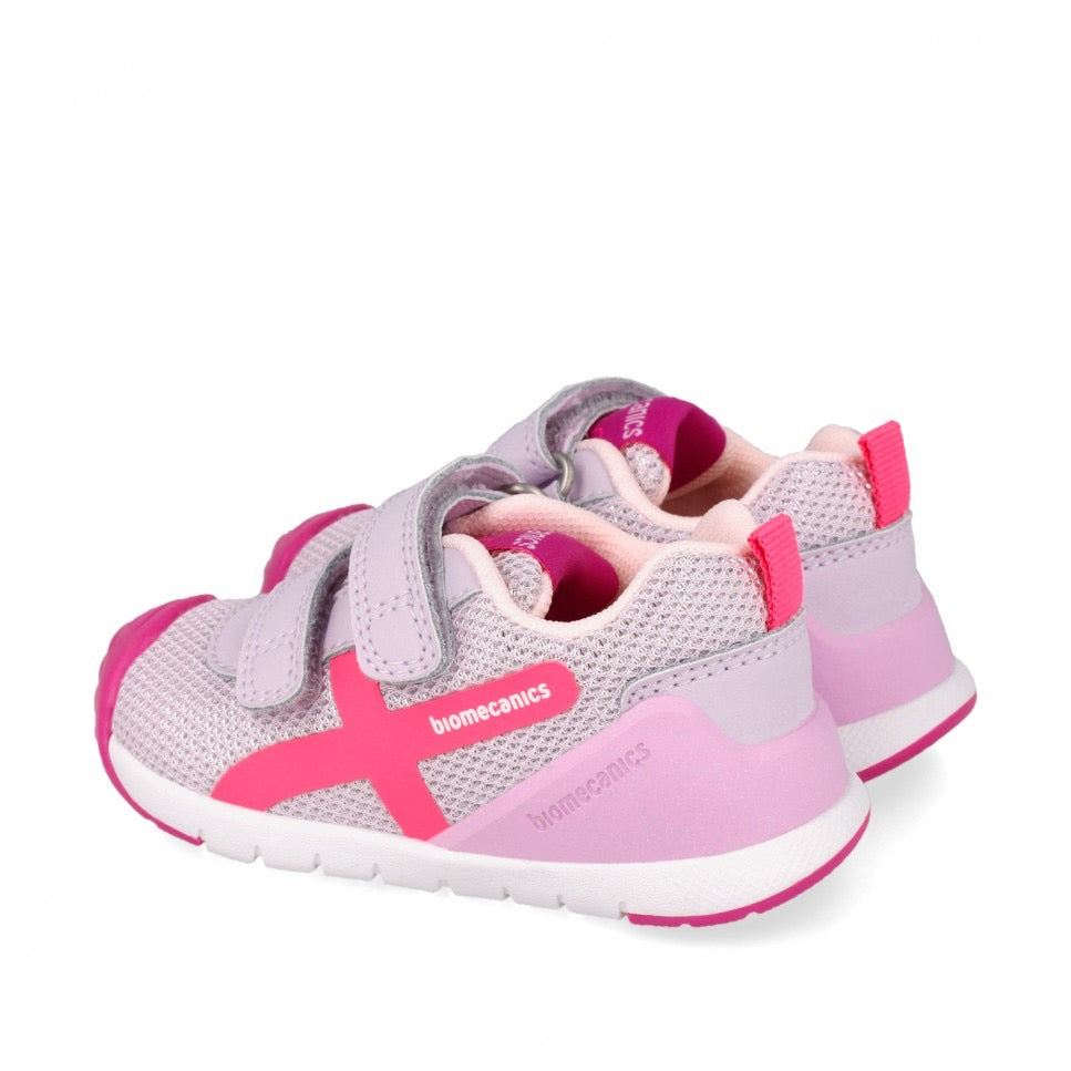 Deportivos rosa de niña para primeros pasos