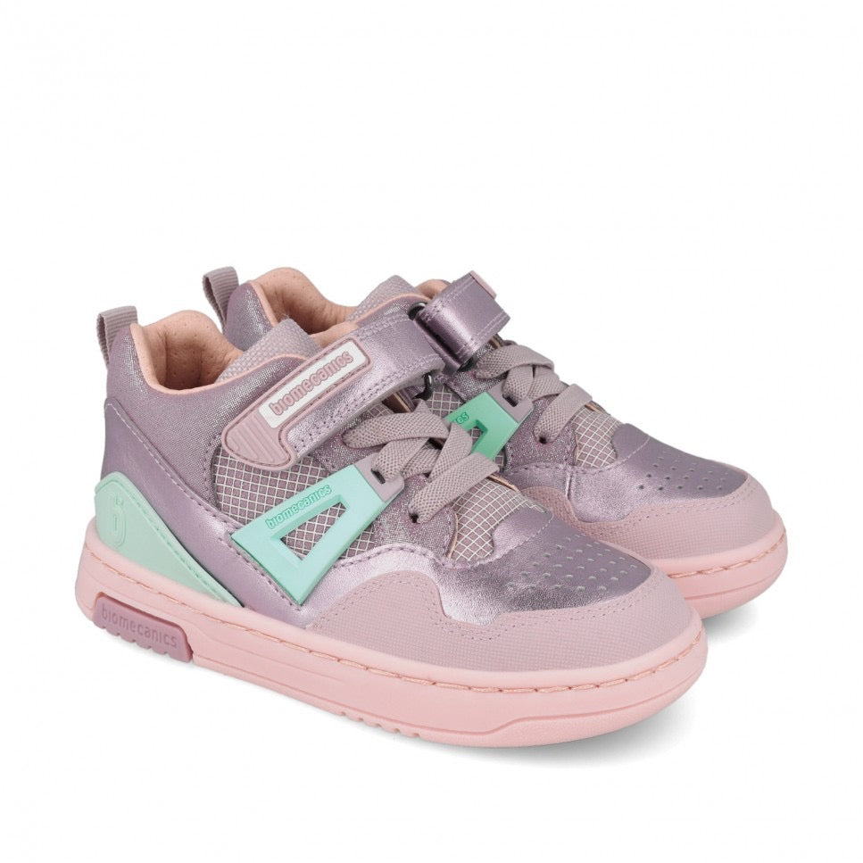Botines violeta para niña
