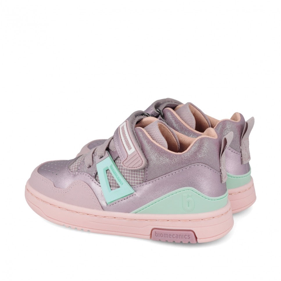 Botines violeta para niña