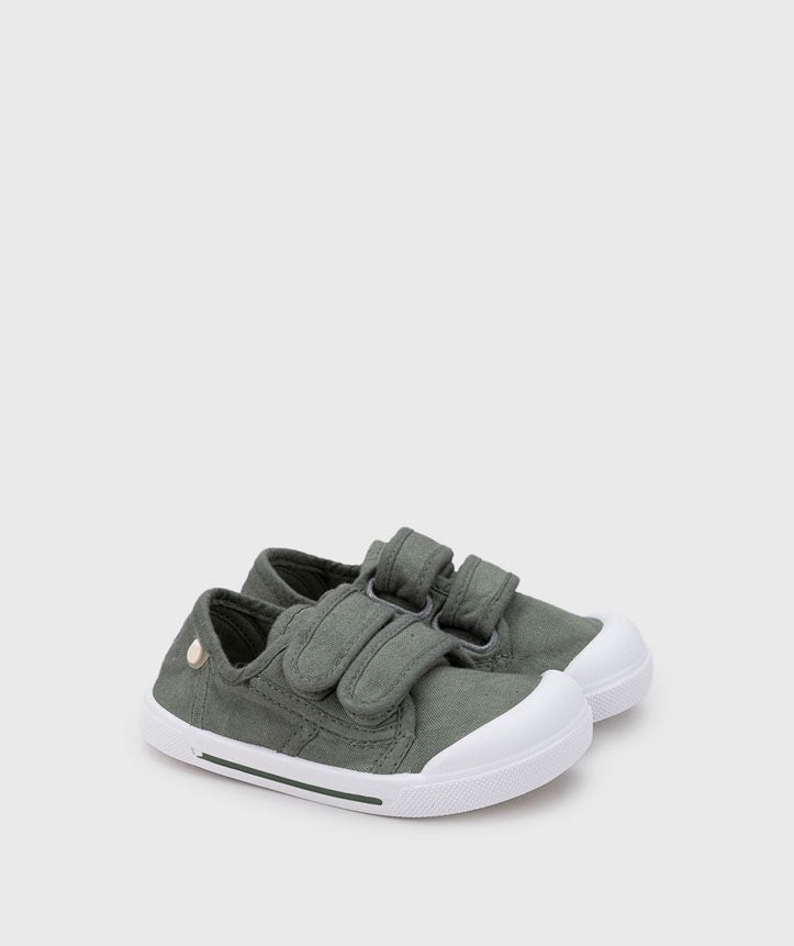 Canvas V. Kaki
